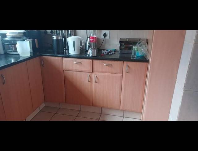 4 BEDROOM HOUSE FOR SALE IN CLAYVILLE